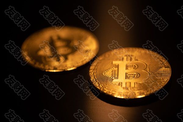 2024年11月23日:加密货币亿万富翁迈克·诺沃格拉茨表示：随着杠杆押注解除 比特币在突破10万美元后可能会下跌20%